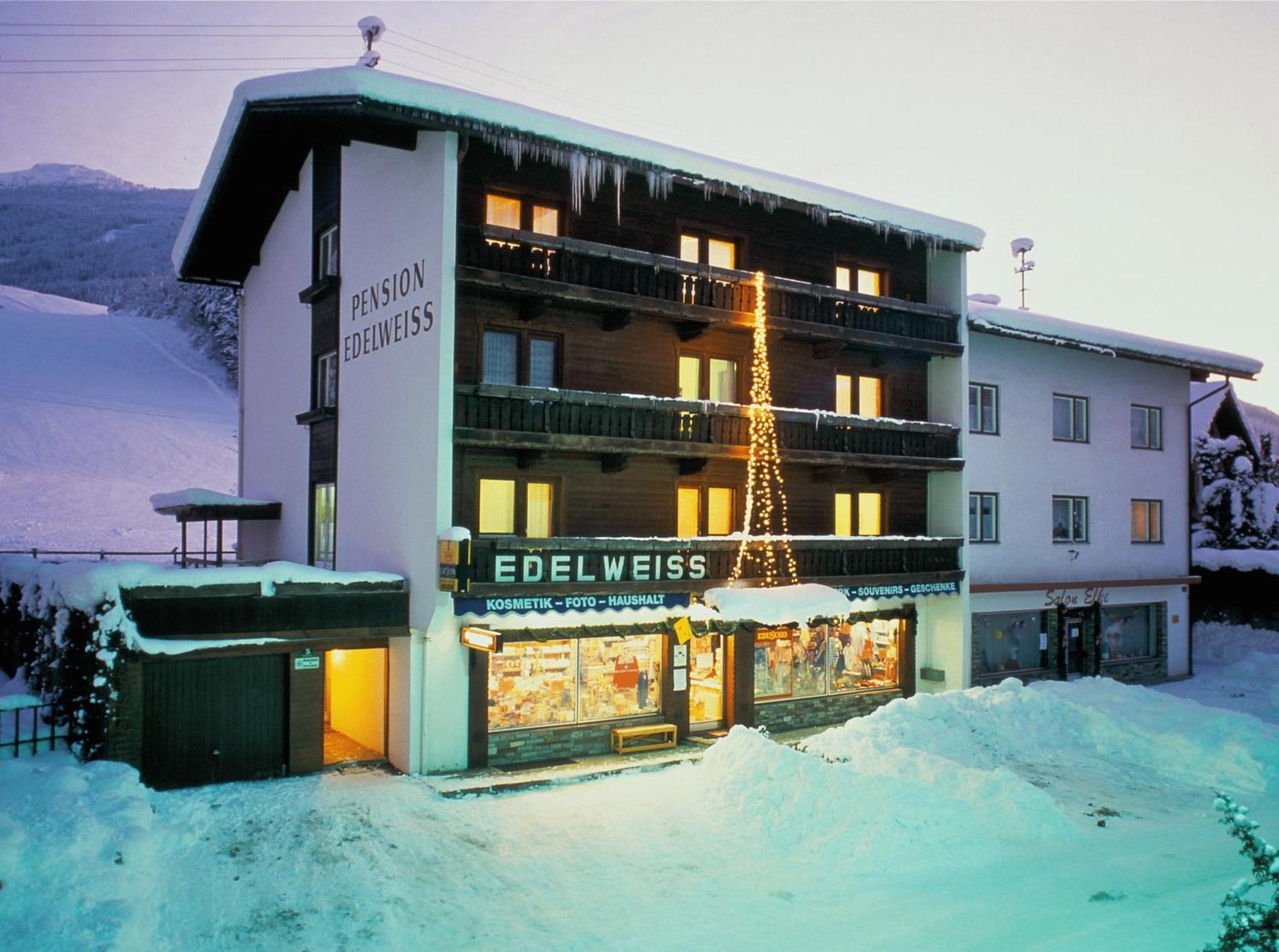 Gaestehaus Pension Edelweiss Kolsass Dış mekan fotoğraf