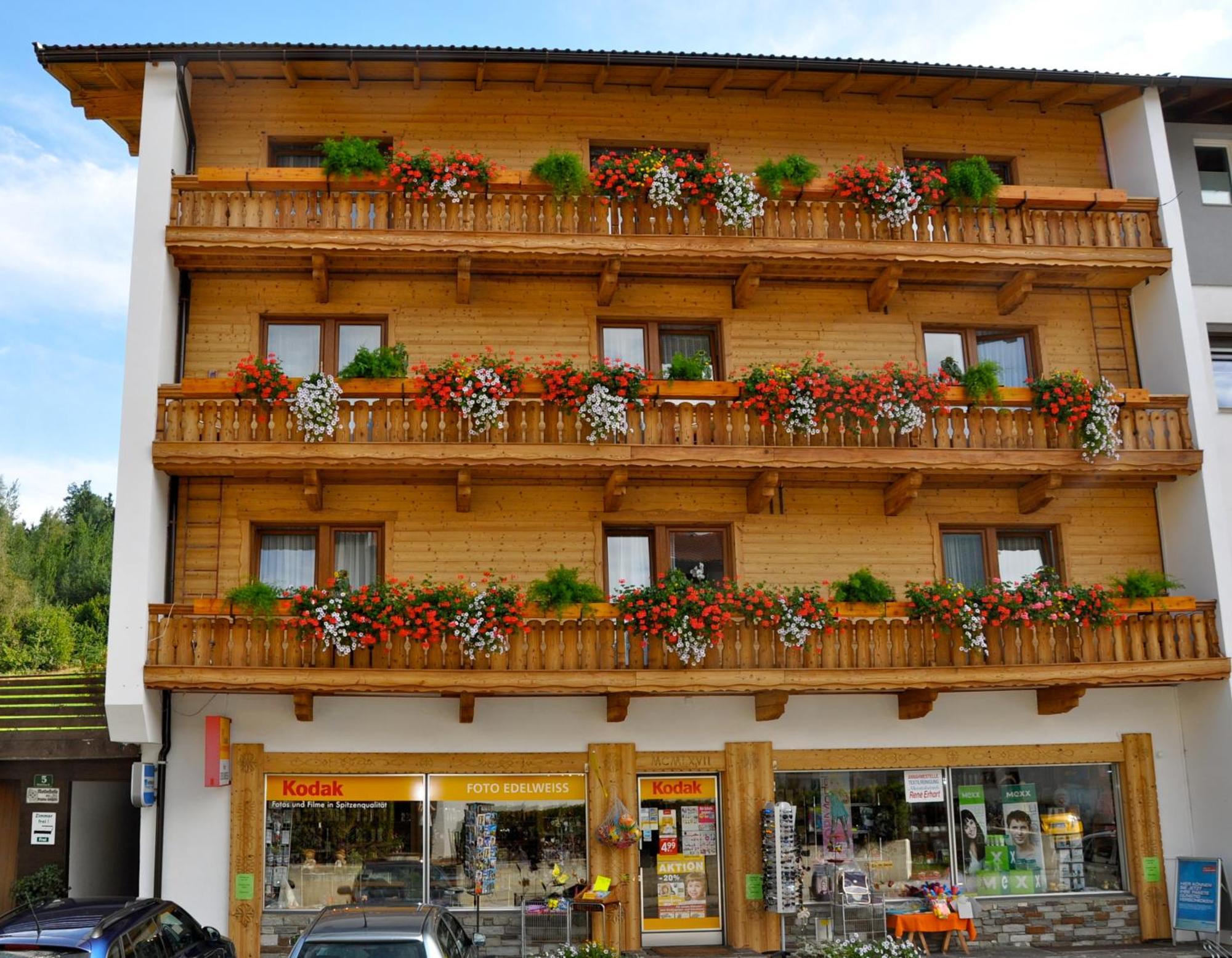 Gaestehaus Pension Edelweiss Kolsass Dış mekan fotoğraf